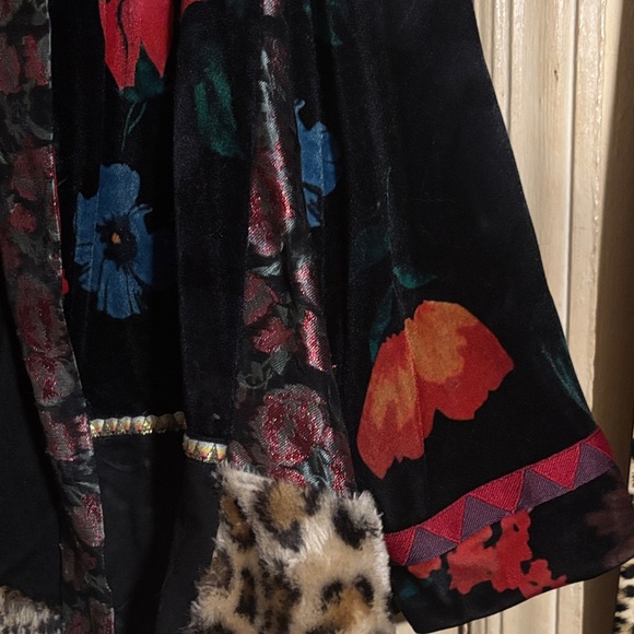 Floral Velvet Robe - Multicolor - Picture 10 of 16